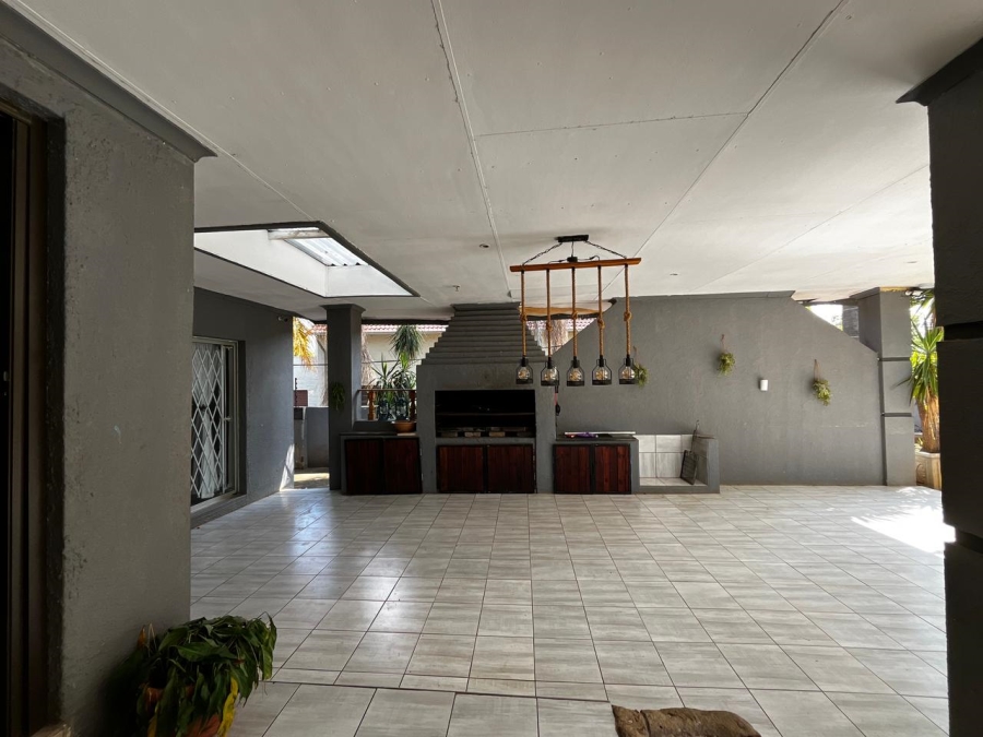 4 Bedroom Property for Sale in Aviary Hill KwaZulu-Natal