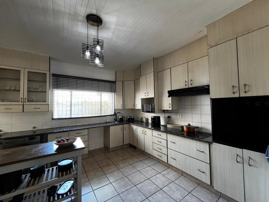 4 Bedroom Property for Sale in Aviary Hill KwaZulu-Natal