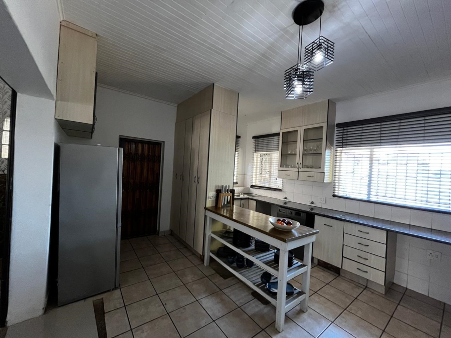 4 Bedroom Property for Sale in Aviary Hill KwaZulu-Natal