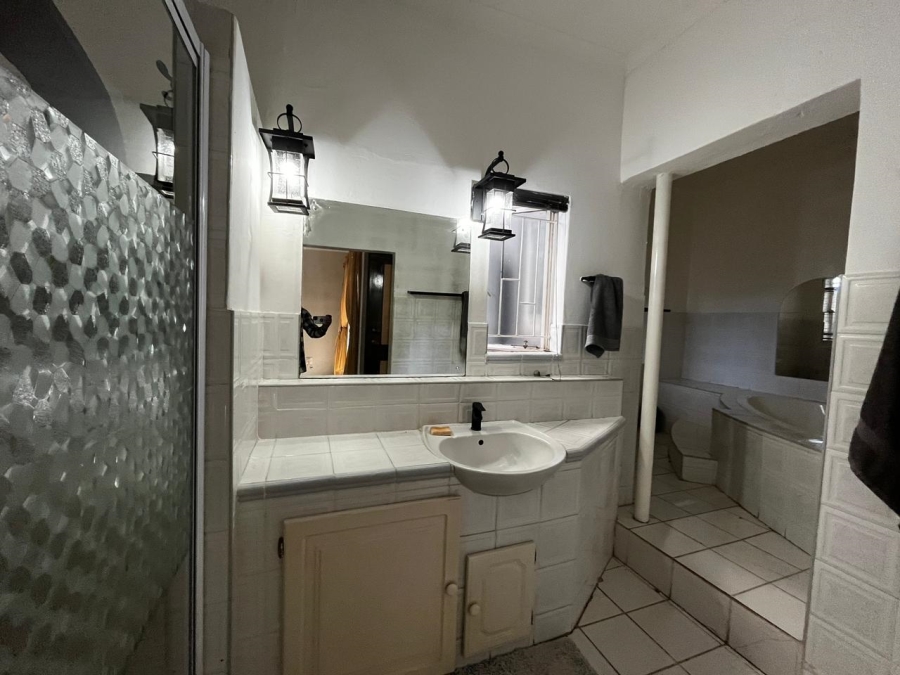 4 Bedroom Property for Sale in Aviary Hill KwaZulu-Natal