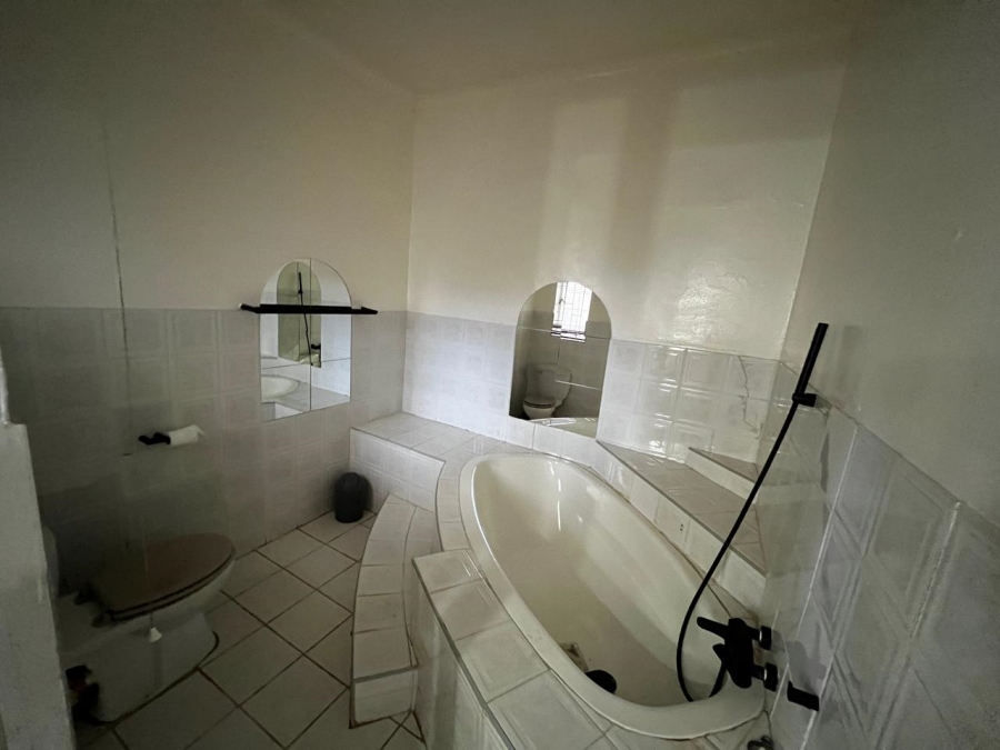 4 Bedroom Property for Sale in Aviary Hill KwaZulu-Natal