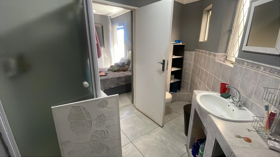 4 Bedroom Property for Sale in Aviary Hill KwaZulu-Natal