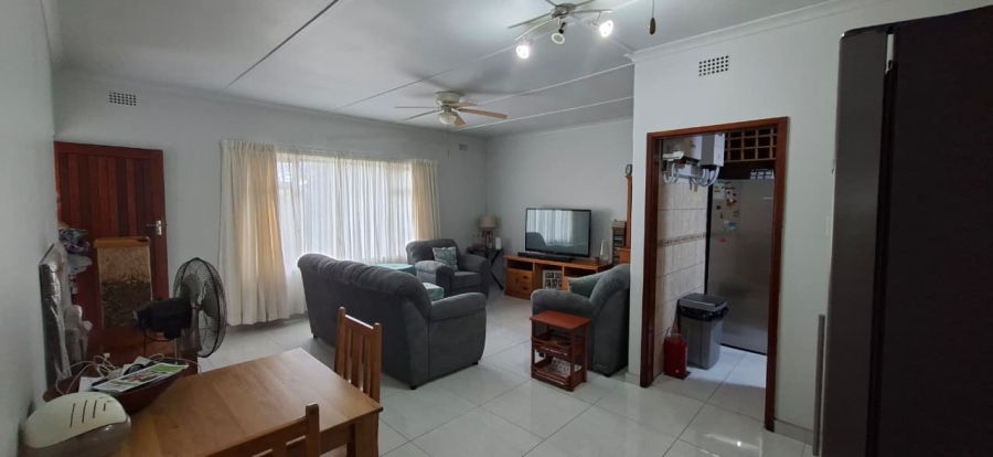 2 Bedroom Property for Sale in Umtentweni KwaZulu-Natal