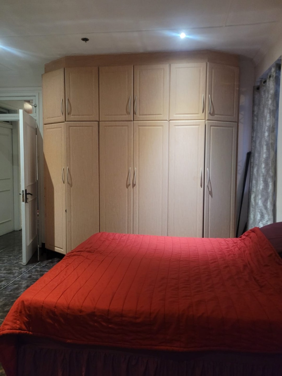 2 Bedroom Property for Sale in Westridge KwaZulu-Natal