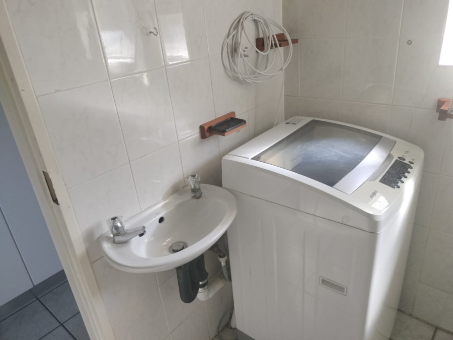 1 Bedroom Property for Sale in Margate Beach KwaZulu-Natal