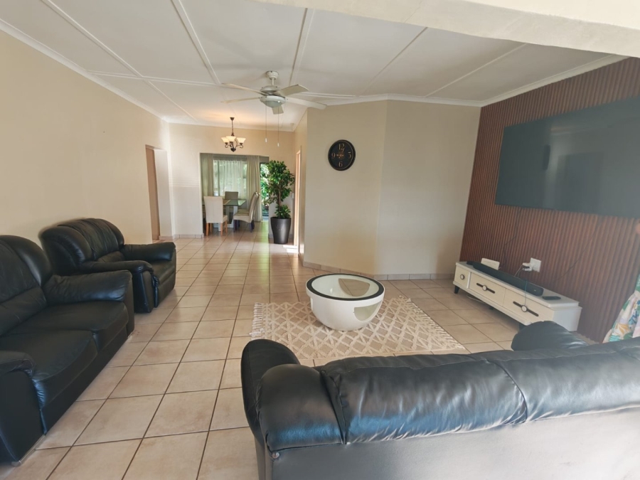 5 Bedroom Property for Sale in Woodgrange KwaZulu-Natal