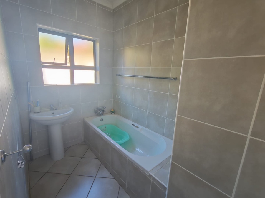 5 Bedroom Property for Sale in Woodgrange KwaZulu-Natal