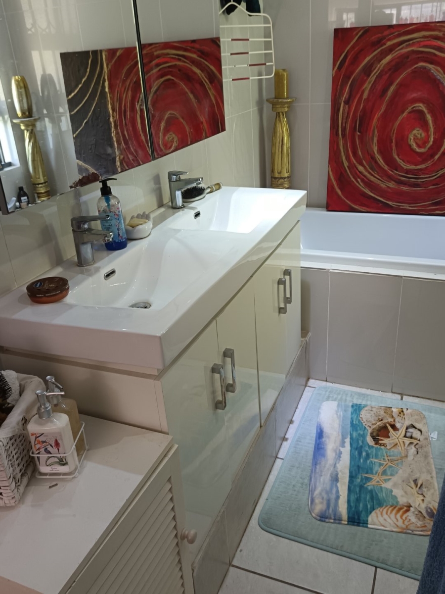 4 Bedroom Property for Sale in Woodgrange KwaZulu-Natal