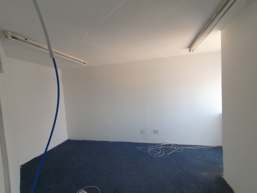 To Let Commercial Property for Rent in Red Hill KwaZulu-Natal