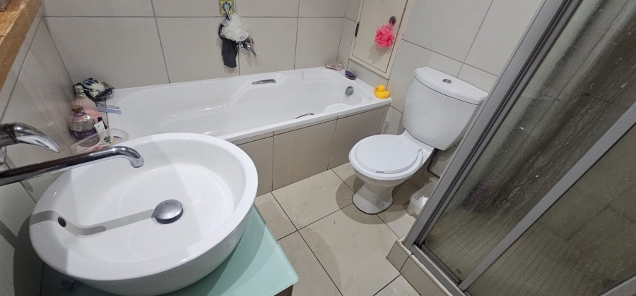 2 Bedroom Property for Sale in Umhlanga KwaZulu-Natal