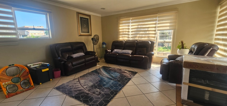 To Let 4 Bedroom Property for Rent in Clare Estate KwaZulu-Natal