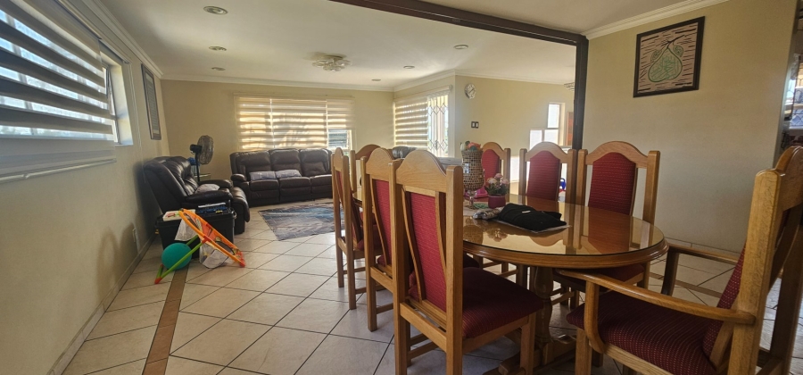 To Let 4 Bedroom Property for Rent in Clare Estate KwaZulu-Natal