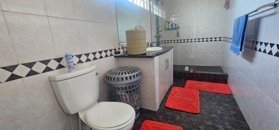 To Let 4 Bedroom Property for Rent in Clare Estate KwaZulu-Natal