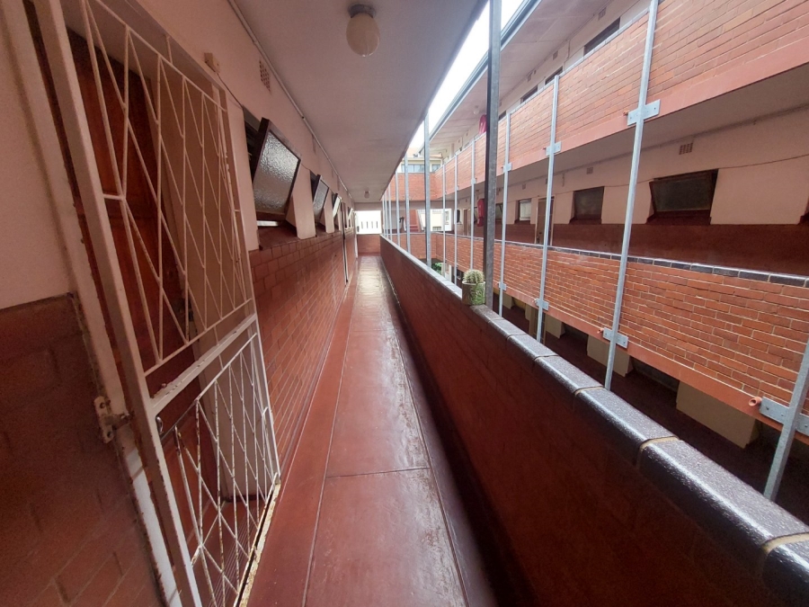 1 Bedroom Property for Sale in Morningside KwaZulu-Natal