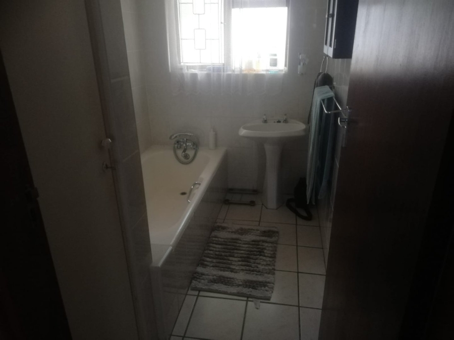 4 Bedroom Property for Sale in Hibberdene KwaZulu-Natal