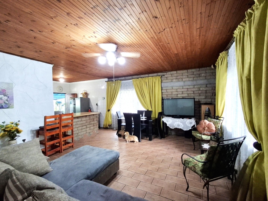 2 Bedroom Property for Sale in Palm Beach KwaZulu-Natal