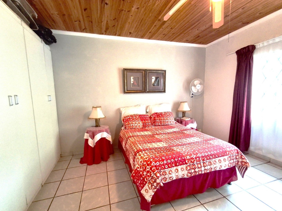 2 Bedroom Property for Sale in Palm Beach KwaZulu-Natal