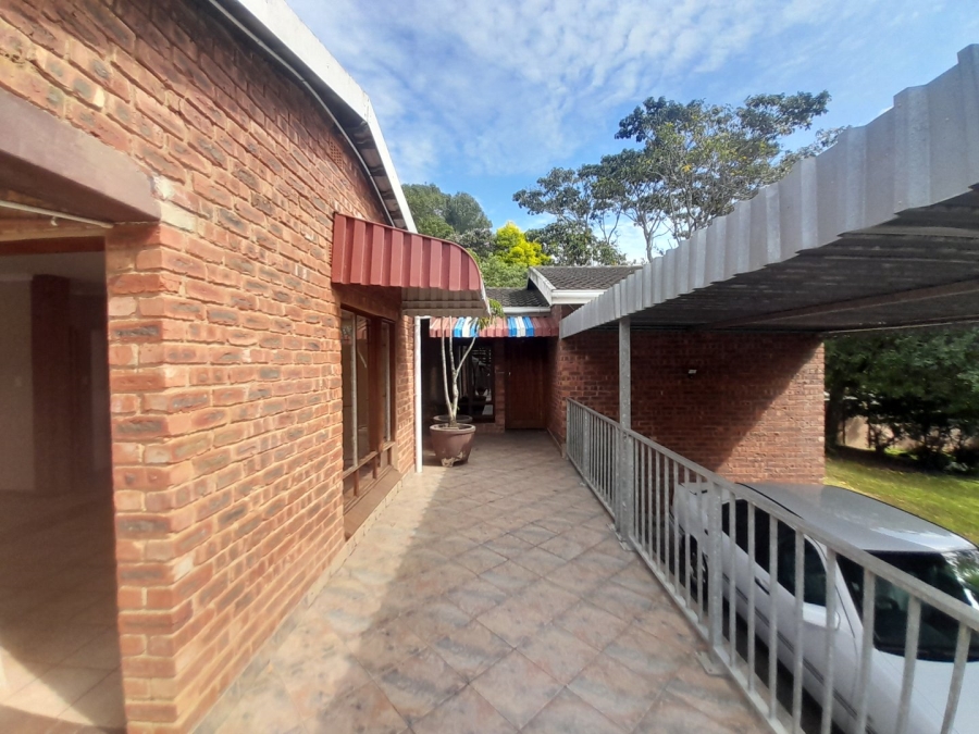 4 Bedroom Property for Sale in Woodside KwaZulu-Natal