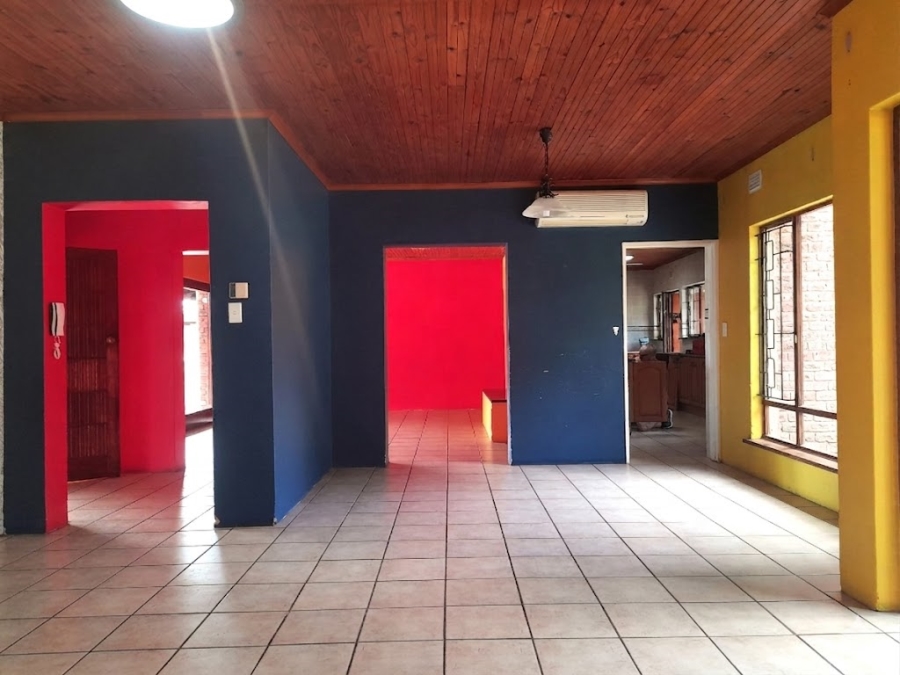 4 Bedroom Property for Sale in Woodside KwaZulu-Natal