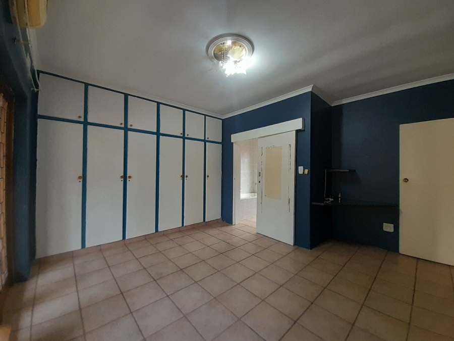4 Bedroom Property for Sale in Woodside KwaZulu-Natal