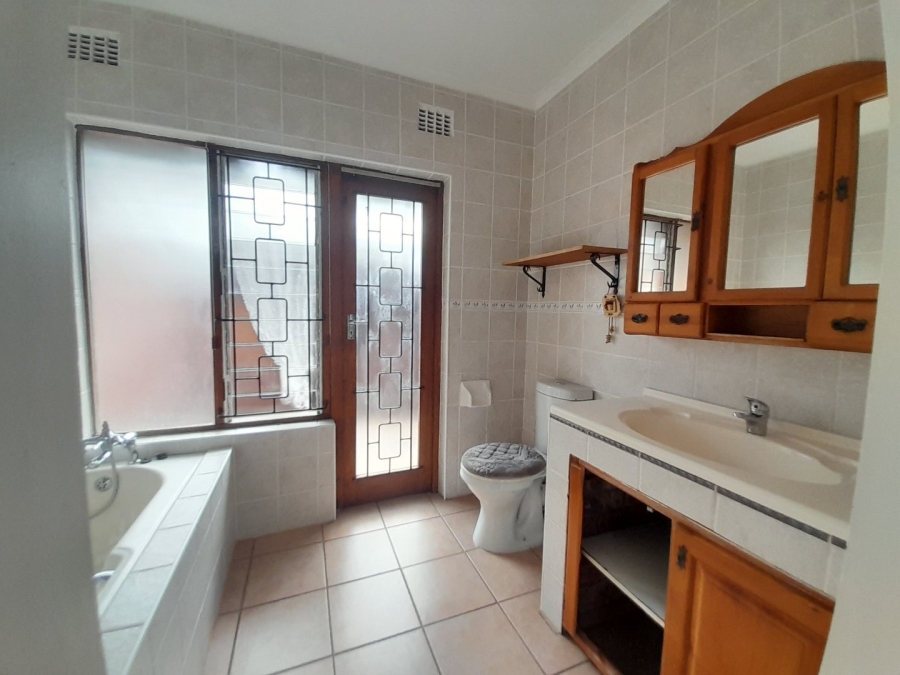 4 Bedroom Property for Sale in Woodside KwaZulu-Natal