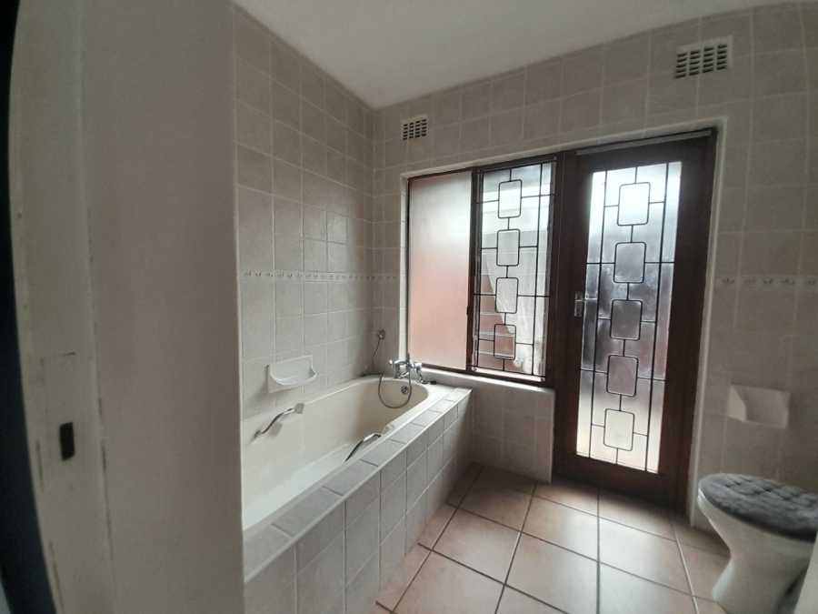 4 Bedroom Property for Sale in Woodside KwaZulu-Natal