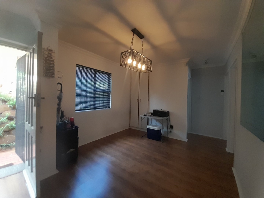 2 Bedroom Property for Sale in Westridge KwaZulu-Natal