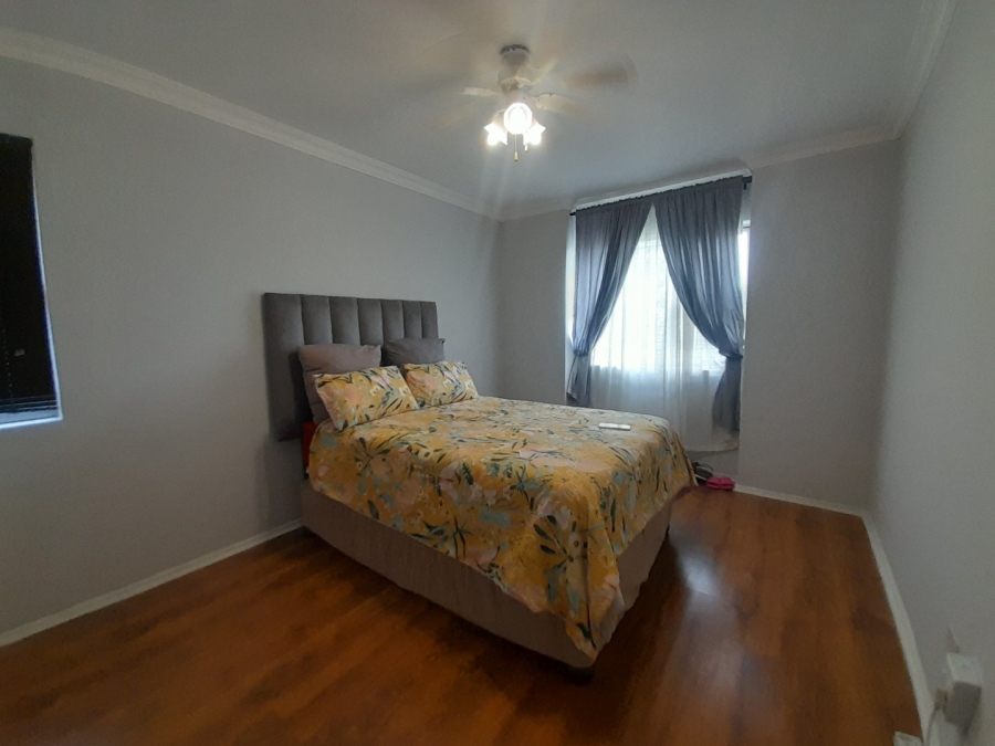 2 Bedroom Property for Sale in Westridge KwaZulu-Natal