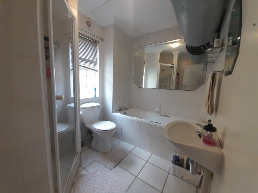 2 Bedroom Property for Sale in Westridge KwaZulu-Natal