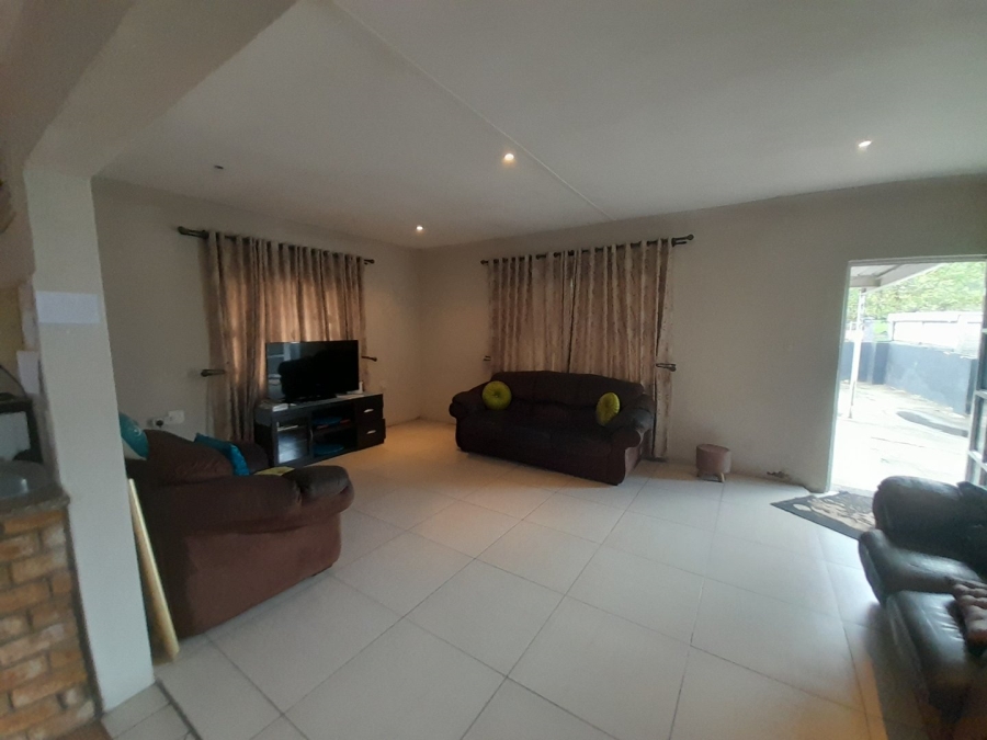 4 Bedroom Property for Sale in Bonela KwaZulu-Natal