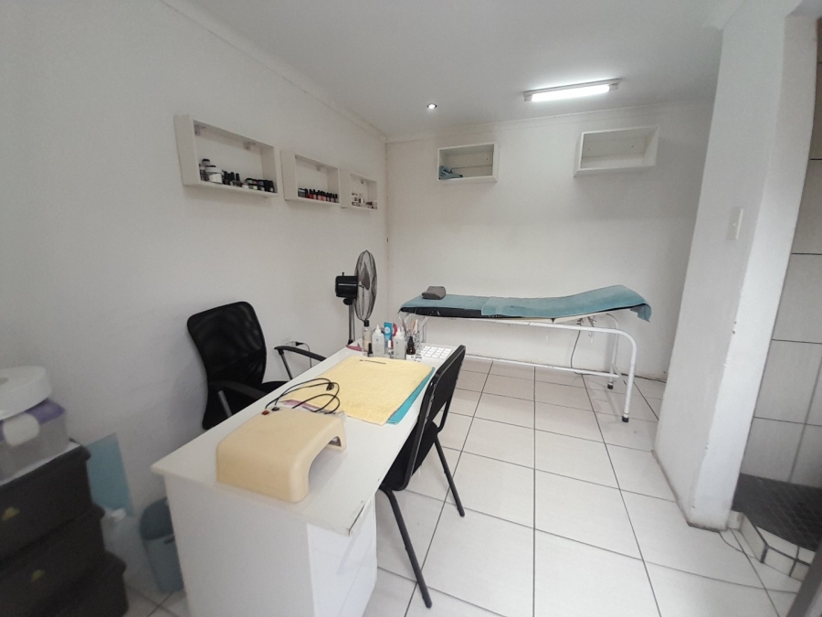 4 Bedroom Property for Sale in Bonela KwaZulu-Natal