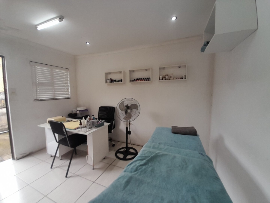 4 Bedroom Property for Sale in Bonela KwaZulu-Natal