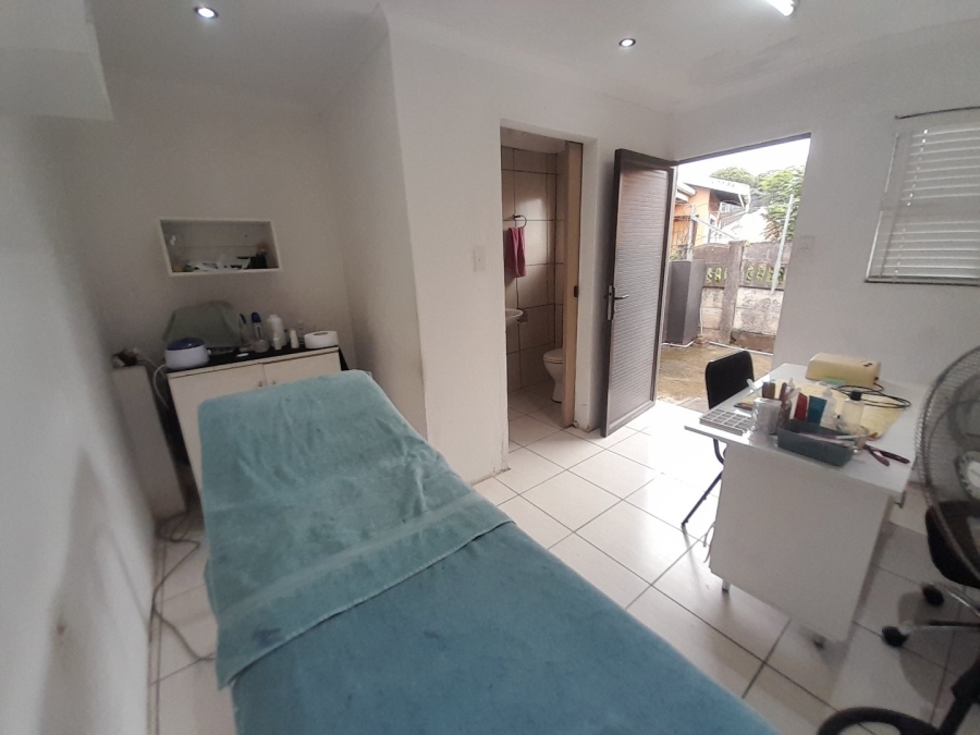 4 Bedroom Property for Sale in Bonela KwaZulu-Natal