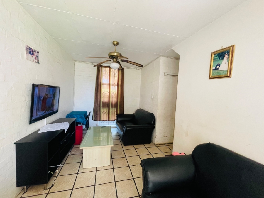 To Let 2 Bedroom Property for Rent in Umbilo KwaZulu-Natal