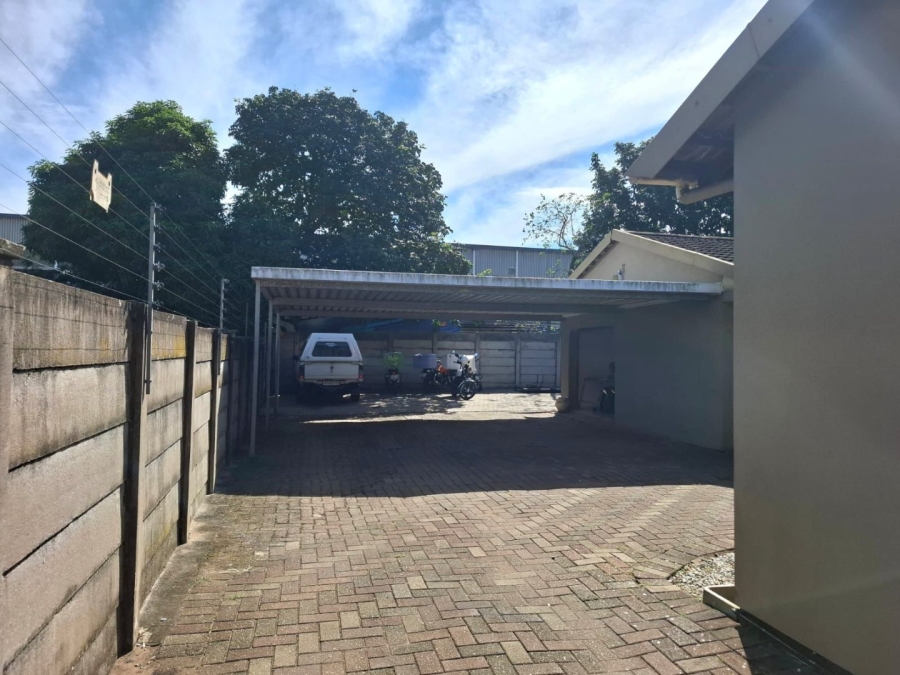 To Let Commercial Property for Rent in Avoca KwaZulu-Natal
