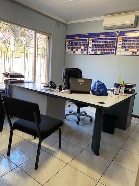 To Let Commercial Property for Rent in Avoca KwaZulu-Natal