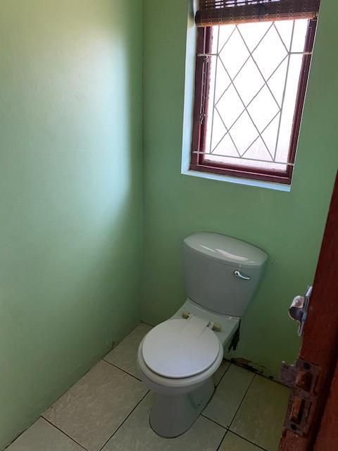 To Let Commercial Property for Rent in Avoca KwaZulu-Natal