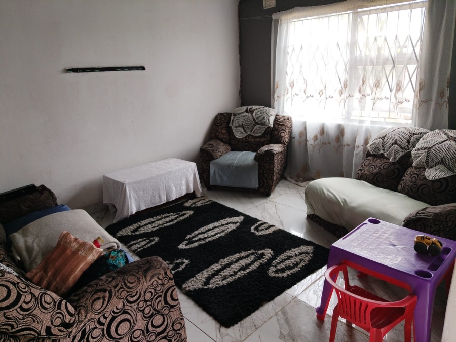 4 Bedroom Property for Sale in Kwandengezi KwaZulu-Natal