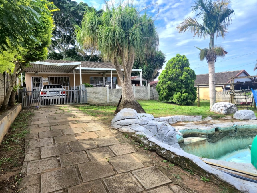 4 Bedroom Property for Sale in Mount Vernon KwaZulu-Natal