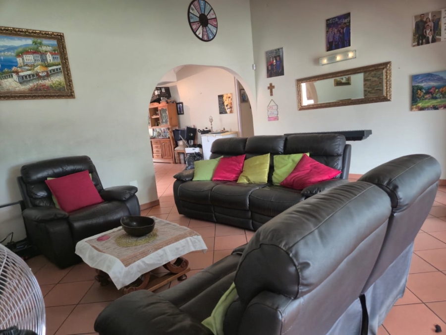 4 Bedroom Property for Sale in Mount Vernon KwaZulu-Natal