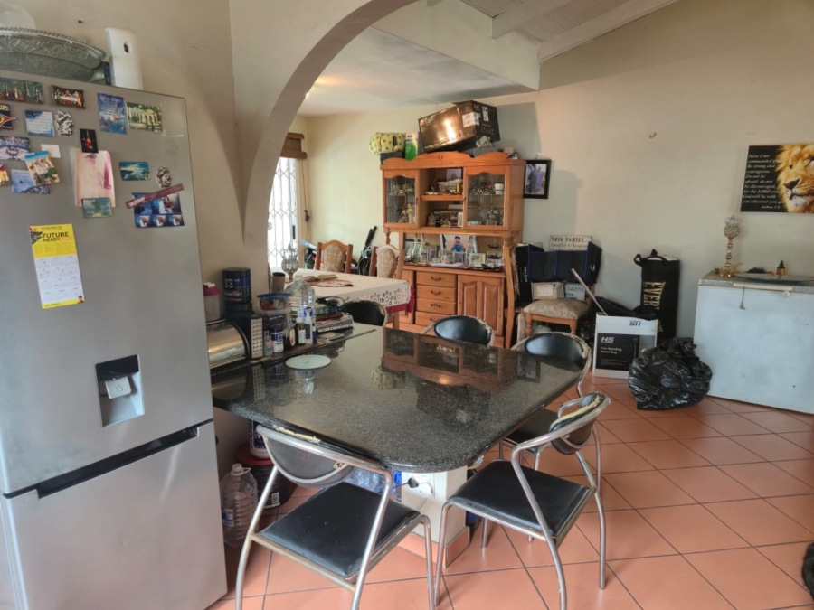 4 Bedroom Property for Sale in Mount Vernon KwaZulu-Natal