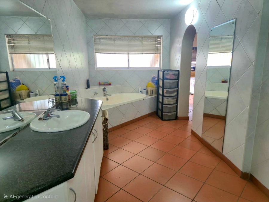 4 Bedroom Property for Sale in Mount Vernon KwaZulu-Natal