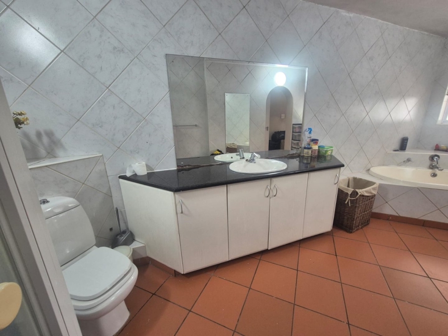 4 Bedroom Property for Sale in Mount Vernon KwaZulu-Natal