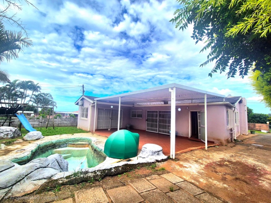 4 Bedroom Property for Sale in Mount Vernon KwaZulu-Natal