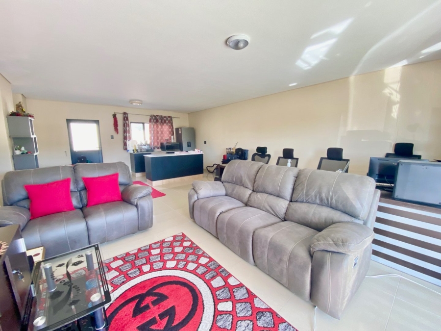 To Let 2 Bedroom Property for Rent in Mount Moreland KwaZulu-Natal