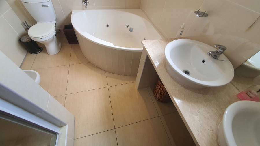 4 Bedroom Property for Sale in North Sand Bluff KwaZulu-Natal