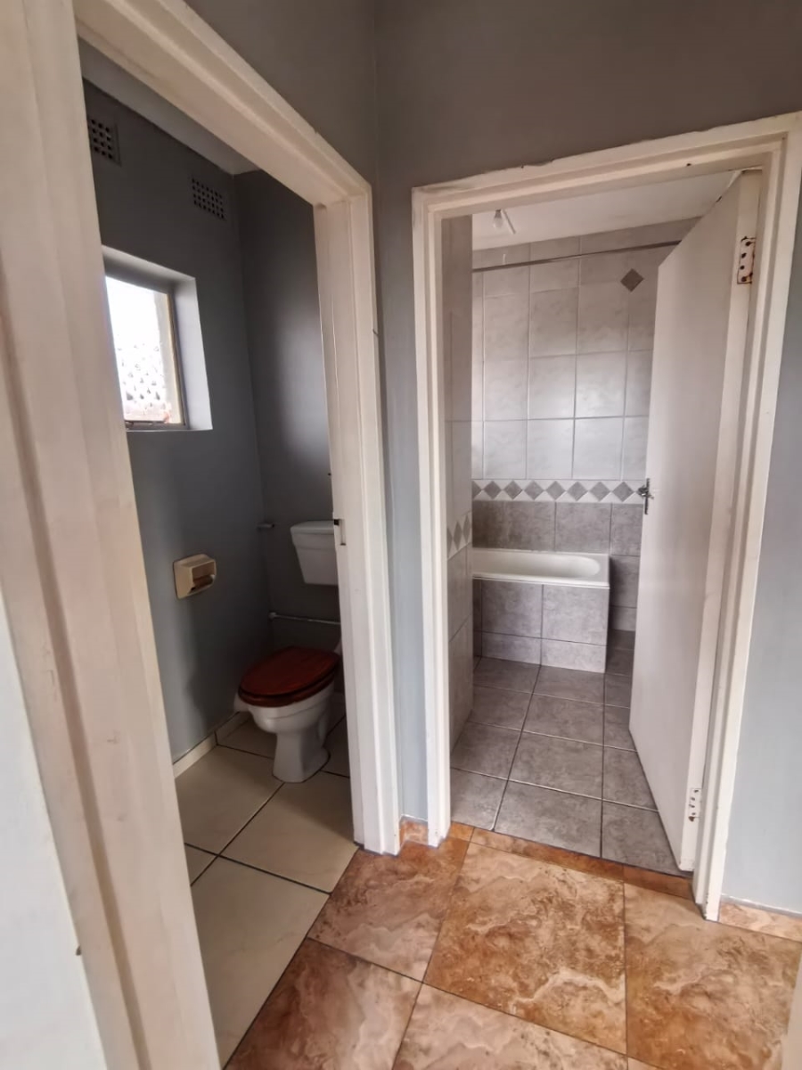 2 Bedroom Property for Sale in Windermere KwaZulu-Natal