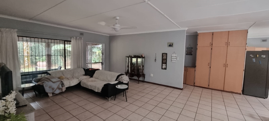 3 Bedroom Property for Sale in Uvongo KwaZulu-Natal