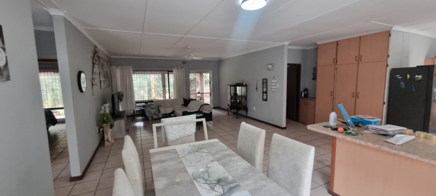 3 Bedroom Property for Sale in Uvongo KwaZulu-Natal