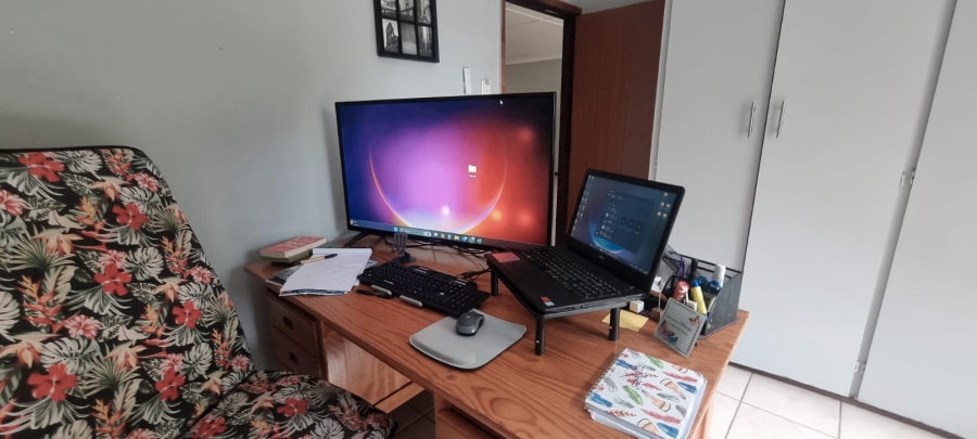 3 Bedroom Property for Sale in Uvongo KwaZulu-Natal